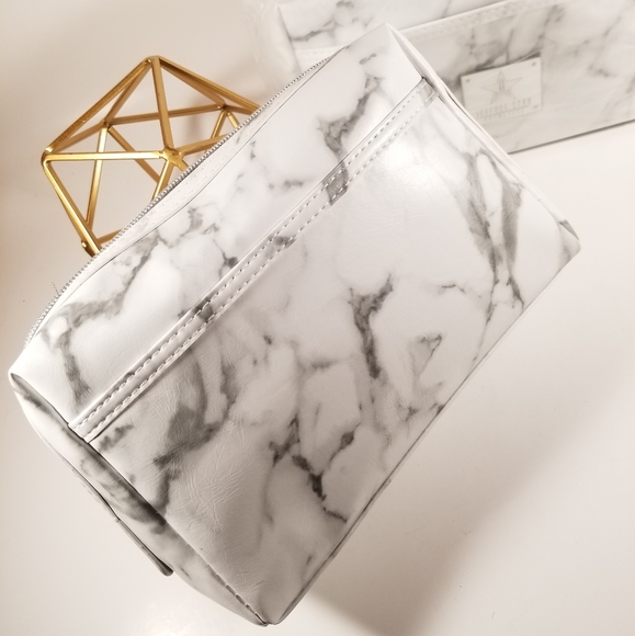 🆕️Jeffree Star, White Marble Makeup Bag - Picture 4 of 7